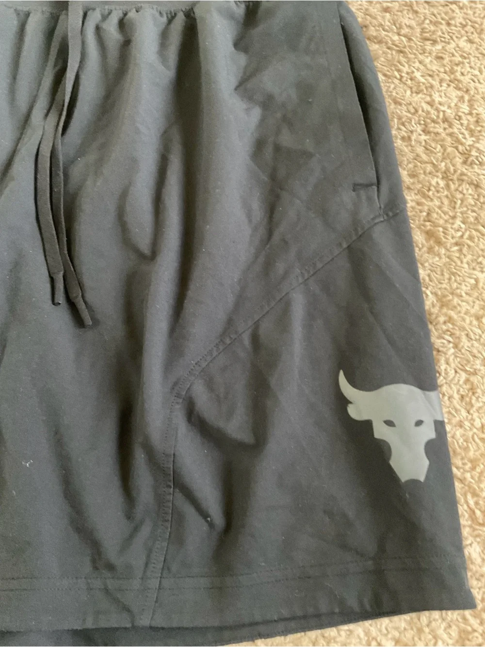 Men’s used as is Under Armour project rock black unlimited UA shorts size XL